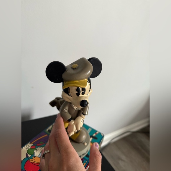 Disney Mickey Mouse Golf Bobble Head With Pinnacle Mickey And Friends Golf Balls - Picture 8 of 16